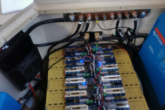 Masse-Verteilung Batterieschrank