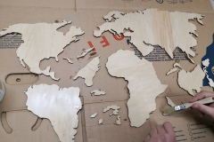 Die Welt lakieren