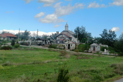 Kleiner Ort am Straßenrand