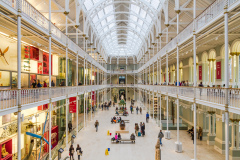 Haupthalle des National Museums of Scotland