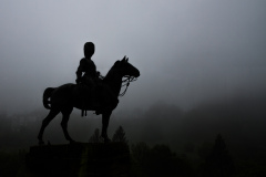Royal Scots Greys Monument im Nebel