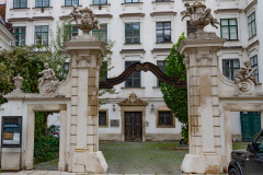Heiligenkreuzerhof